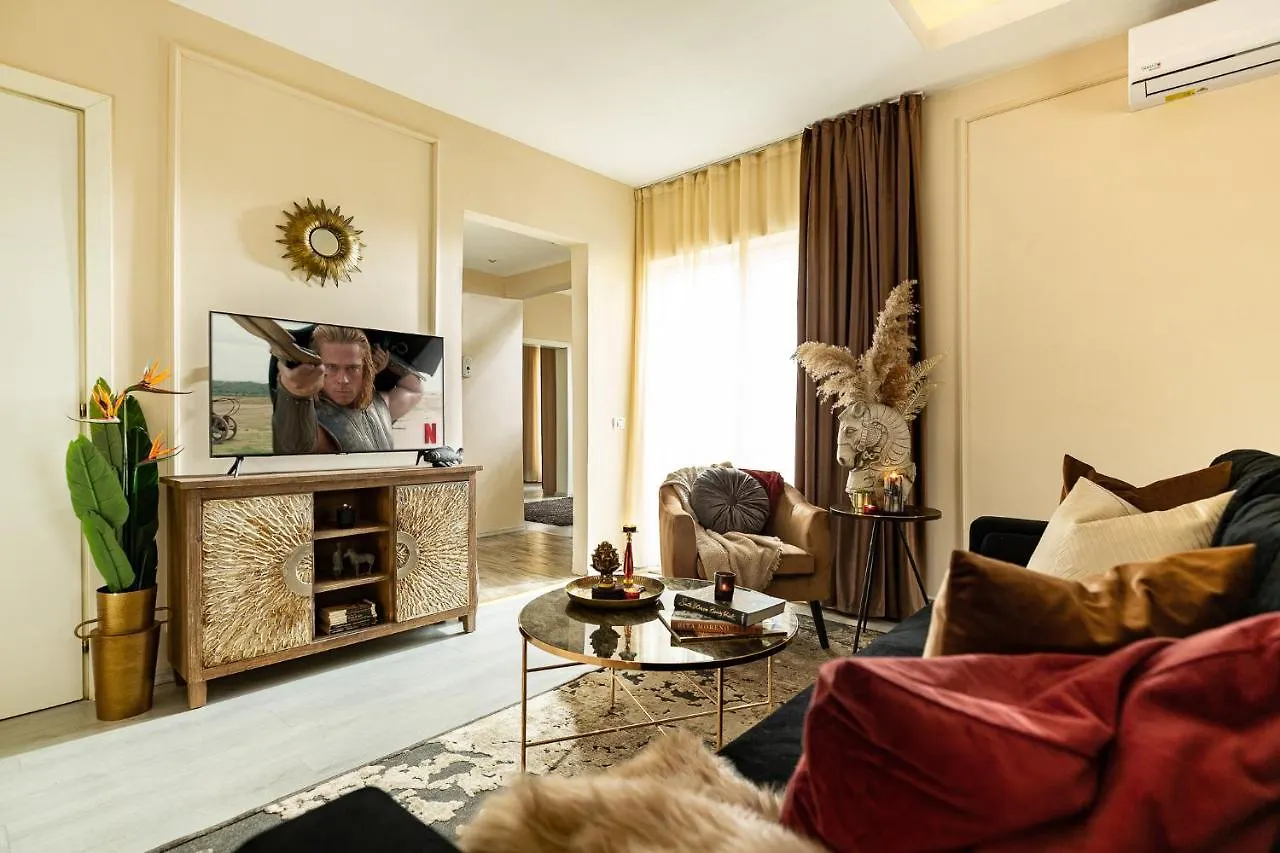 Qult - The Aristocrat Apartment Bucharest Romania